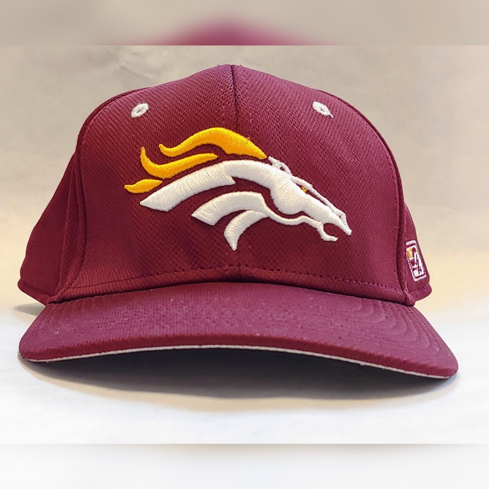 Denver Broncos NFL Hat Maroon Size 7 3/4